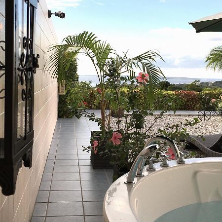 Villa Motobu Hills Eksteriør bilde