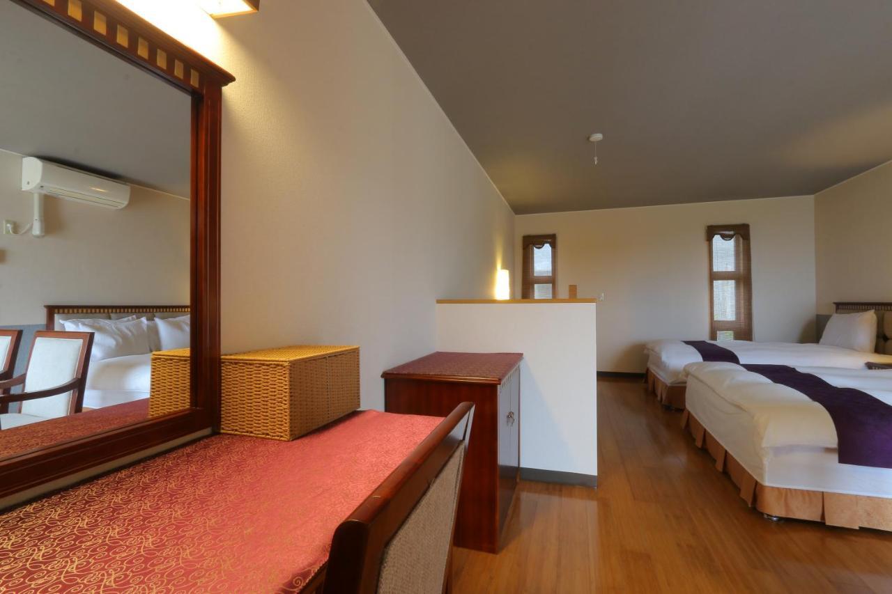 Villa Motobu Hills Eksteriør bilde
